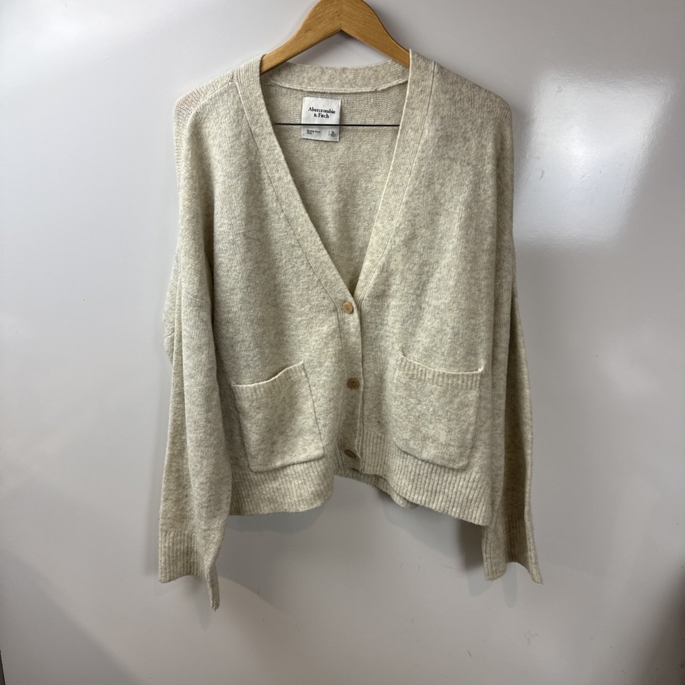 Abercrombie and Fitch Beige V Neck Cardigan Two Pocket Buttons Size XL